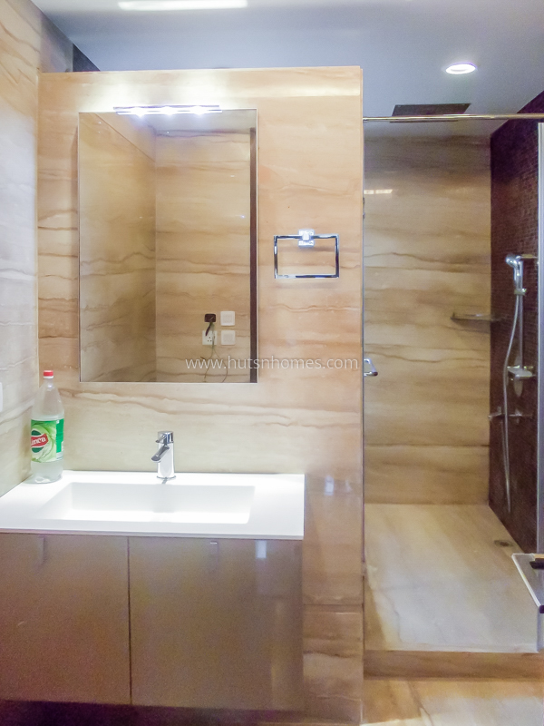 4 BHK Flat For Rent in Anand Niketan