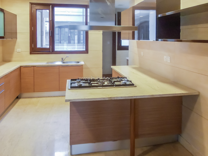 4 BHK Flat For Rent in Anand Niketan