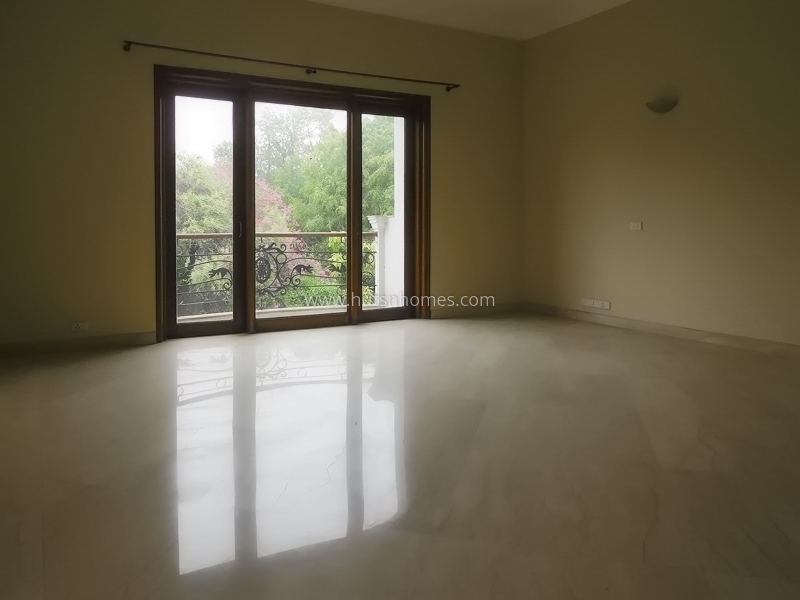 6 BHK Farm House For Sale in Westend Greens