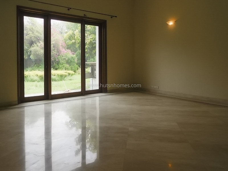 6 BHK Farm House For Sale in Westend Greens