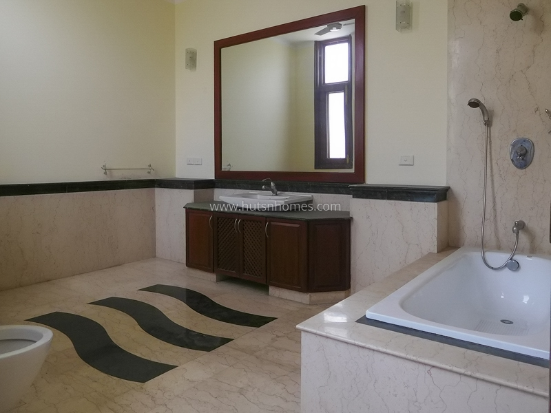 6 BHK Farm House For Sale in Westend Greens