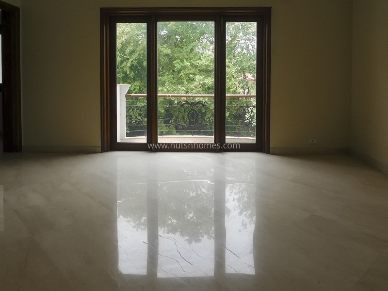 6 BHK Farm House For Sale in Westend Greens