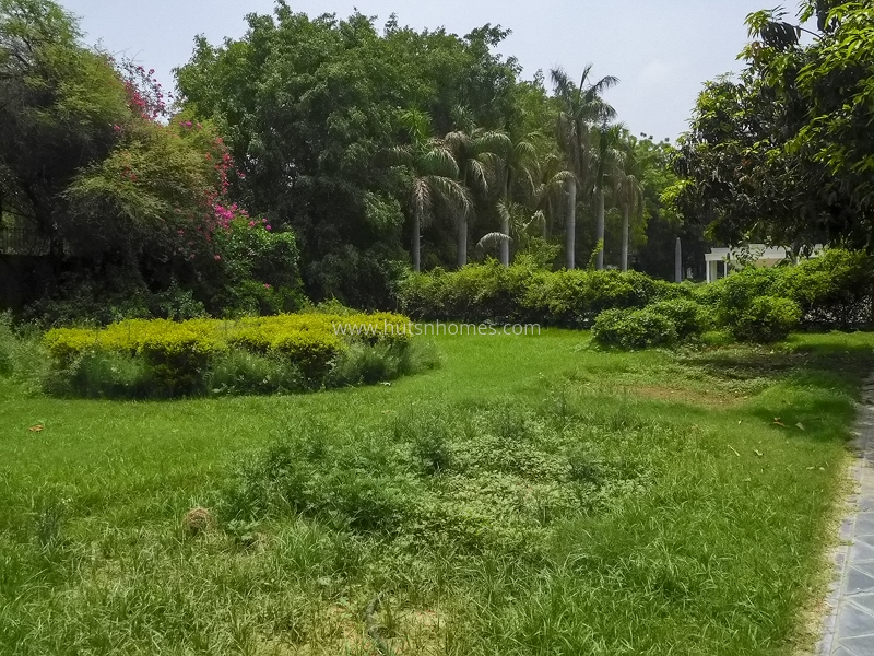 6 BHK Farm House For Sale in Westend Greens