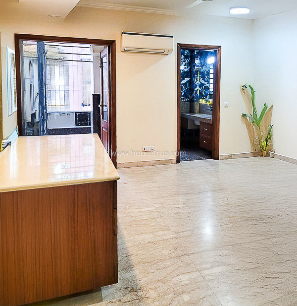 6 BHK Duplex For Rent in South Extension 2