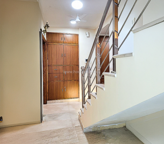 6 BHK Duplex For Rent in South Extension 2