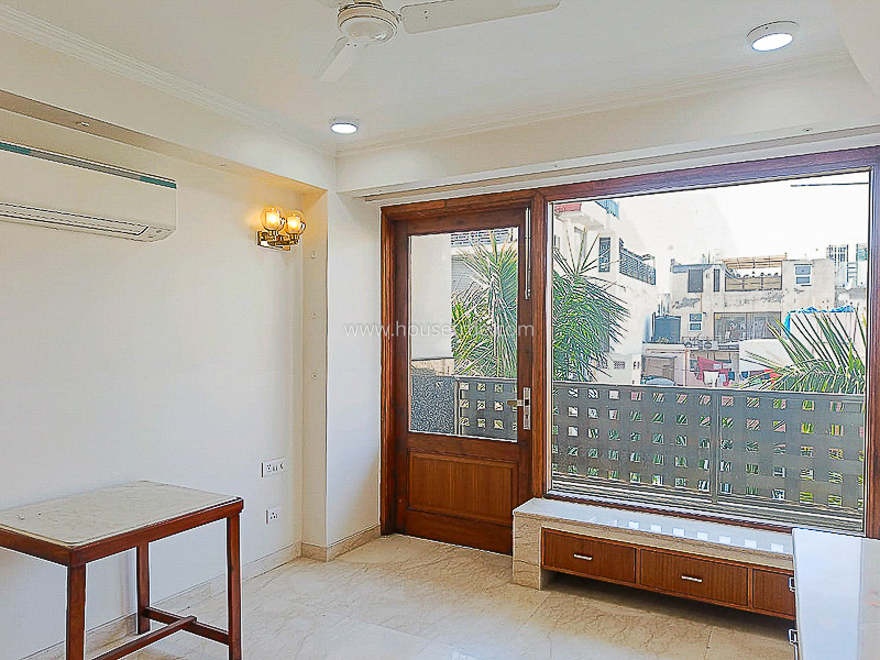 6 BHK Duplex For Rent in South Extension 2