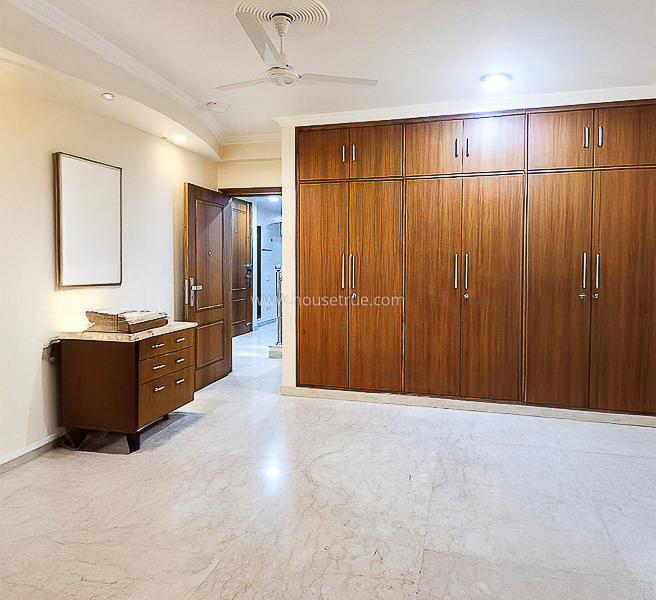 6 BHK Duplex For Rent in South Extension 2