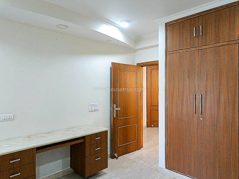 6 BHK Duplex For Rent in South Extension 2