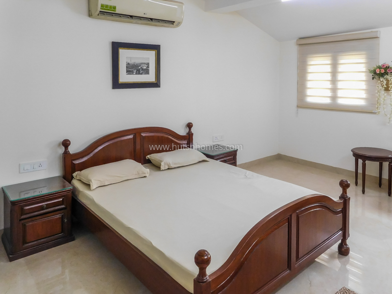 2 BHK Flat For Rent in Nizamuddin East