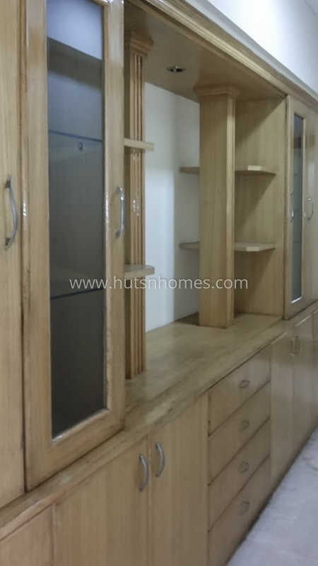4 BHK Condo For Rent in Golf Course Road