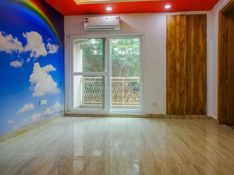4 BHK Flat For Rent in Soami Nagar