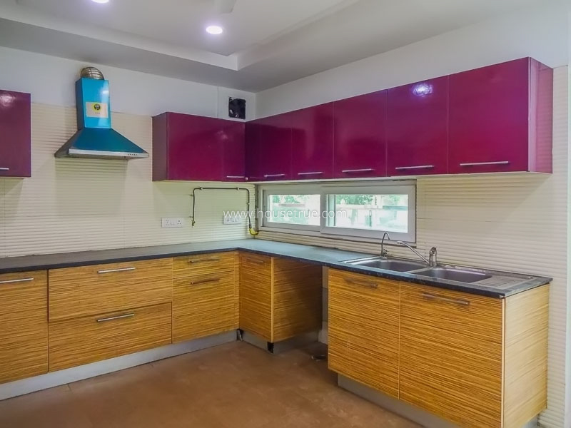 4 BHK Flat For Rent in Soami Nagar