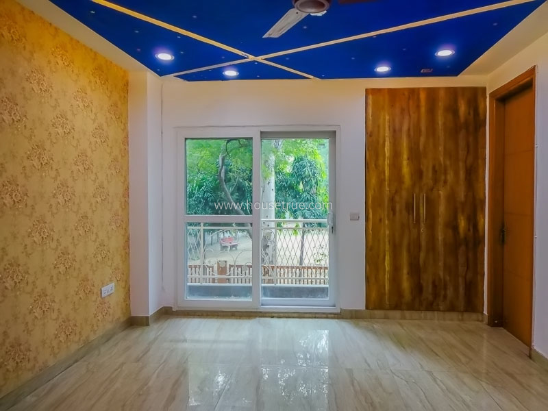 4 BHK Flat For Rent in Soami Nagar