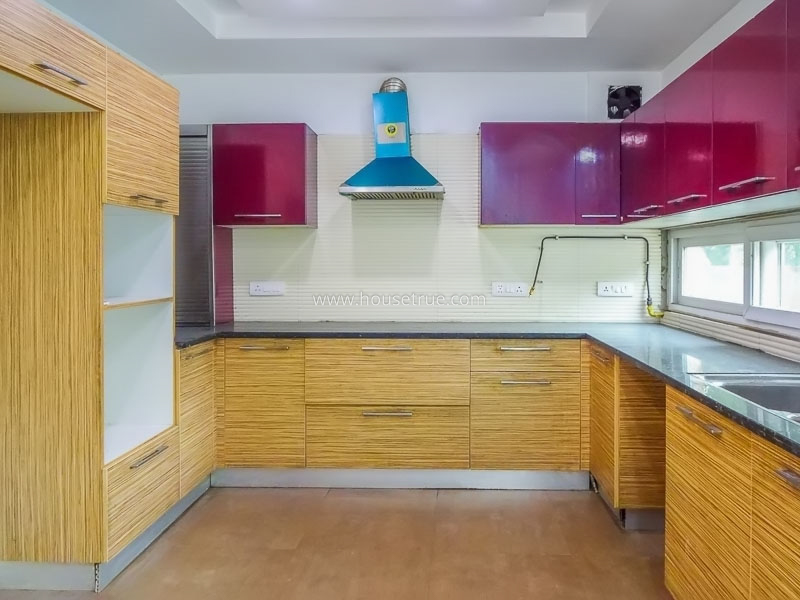 4 BHK Flat For Rent in Soami Nagar