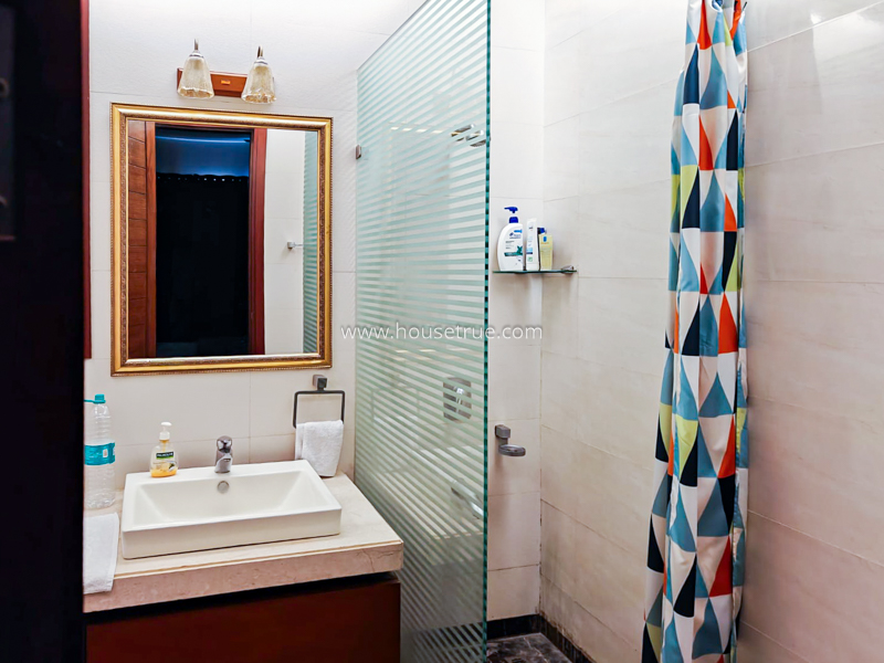 3 BHK Flat For Rent in Defence Colony