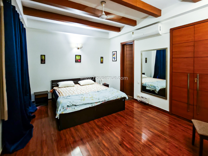 3 BHK Flat For Rent in Defence Colony