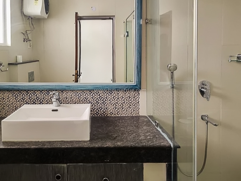 3 BHK Flat For Rent in Vasant Vihar