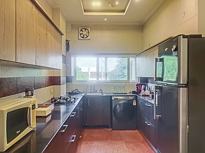 3 BHK Flat For Rent in Vasant Vihar