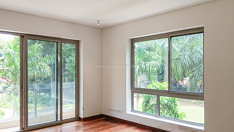 4 BHK Duplex For Rent in West End Colony