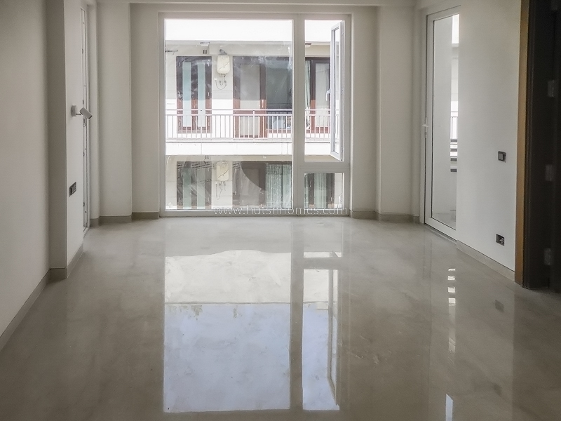 3 BHK Flat For Rent in Defence Colony