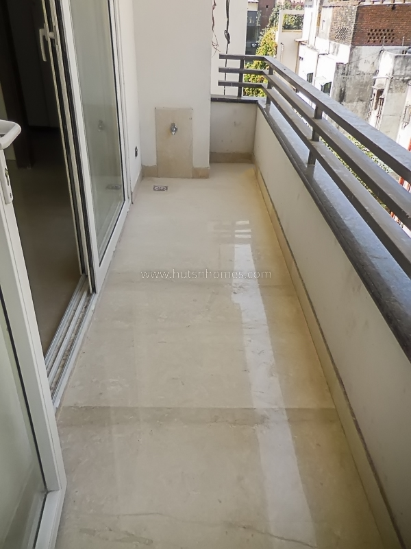 3 BHK Flat For Rent in Defence Colony