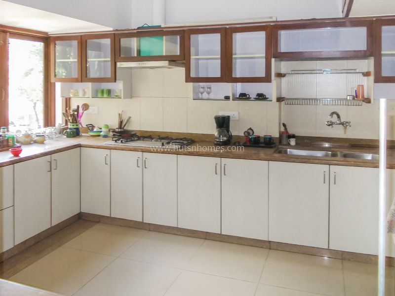 4 BHK Flat For Rent in Chanakyapuri