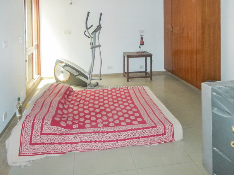 4 BHK Flat For Rent in Chanakyapuri