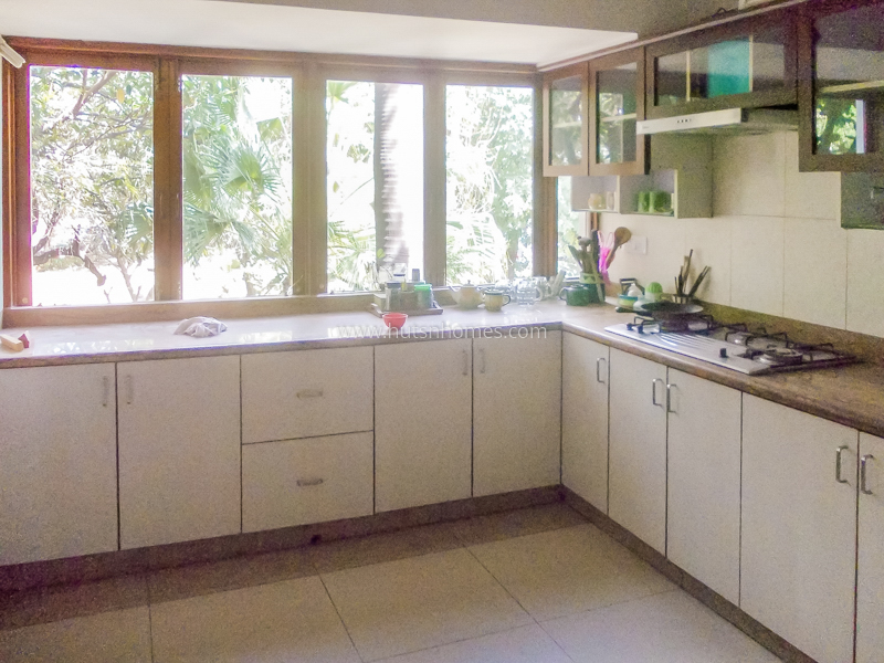 4 BHK Flat For Rent in Chanakyapuri