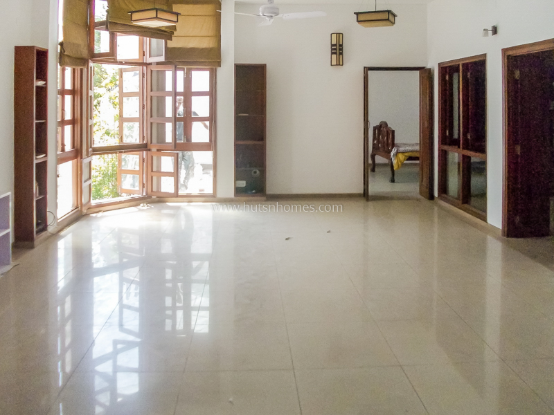 4 BHK Flat For Rent in Chanakyapuri