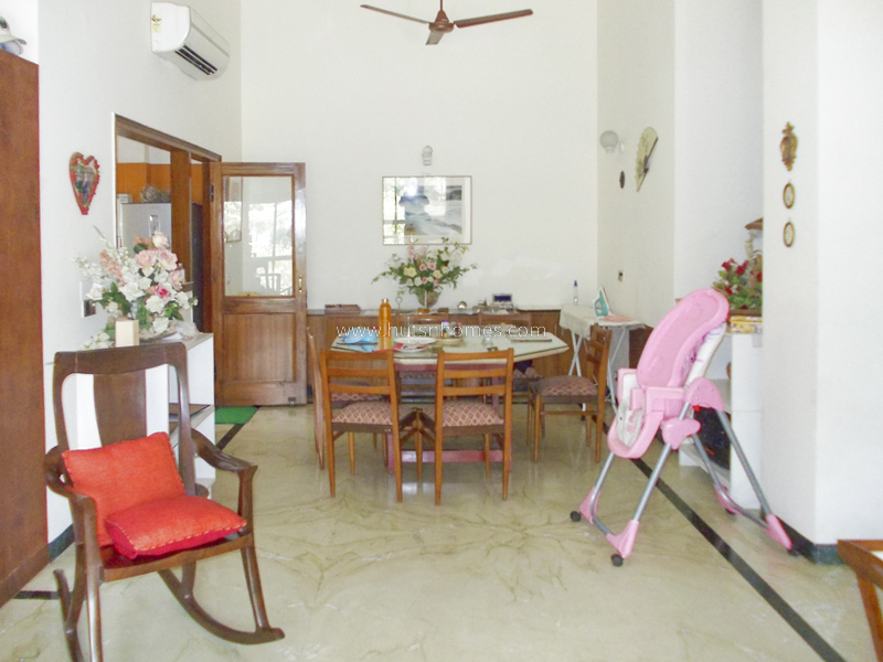 2 BHK Flat For Rent in Nizamuddin East