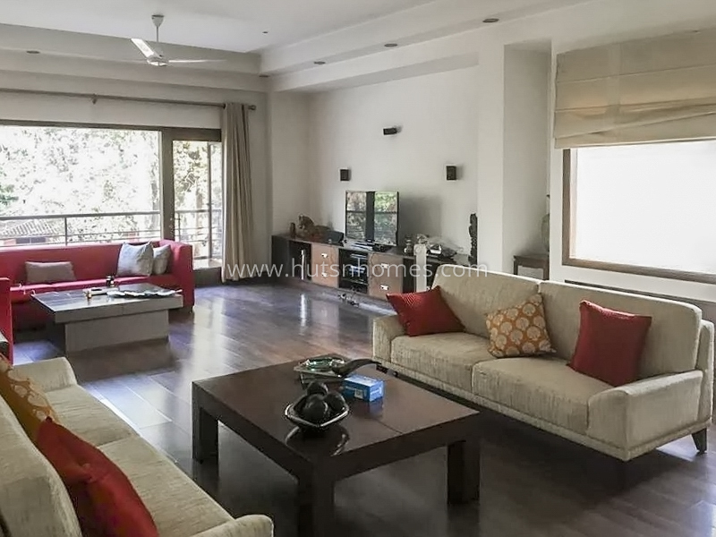 5 BHK Duplex For Rent in New Friends Colony