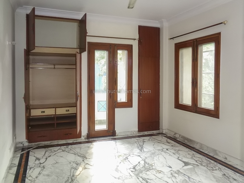4 BHK Flat For Rent in Vasant Vihar
