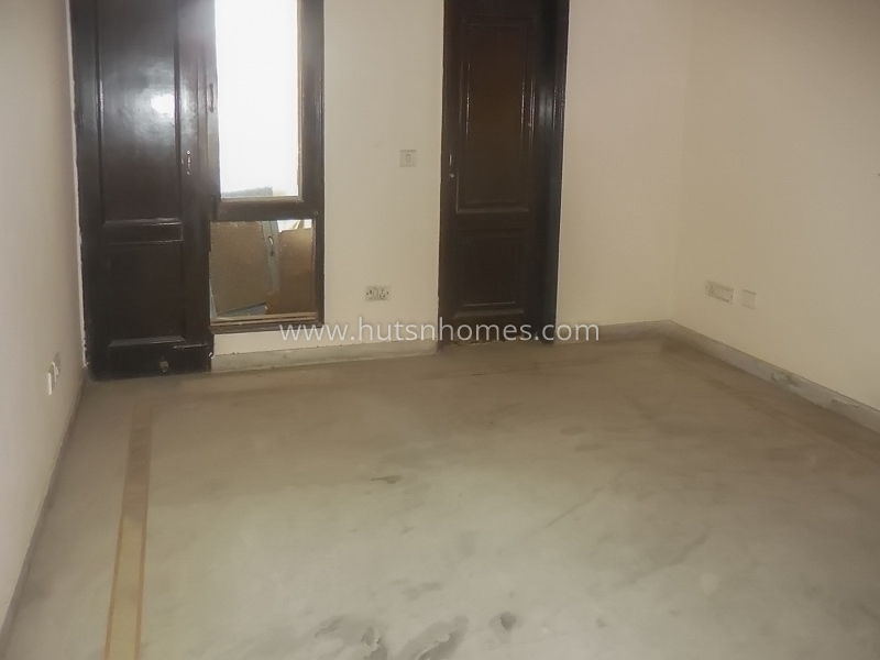  BHK Flat For Rent in Jangpura Extension