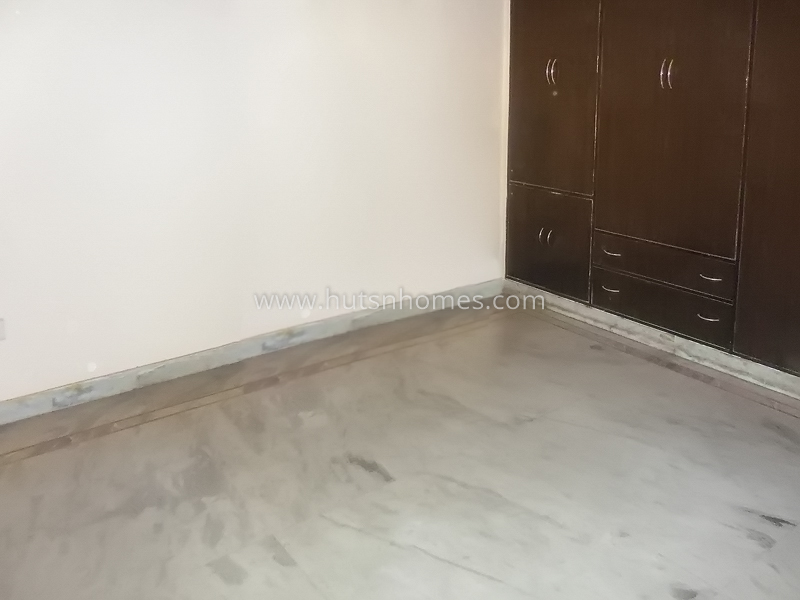  BHK Flat For Rent in Jangpura Extension