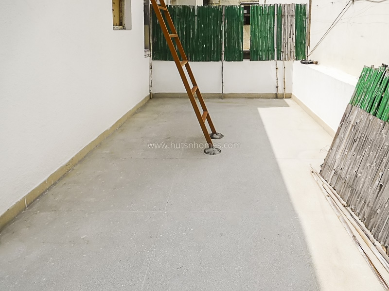 3 BHK Flat For Rent in Defence Colony