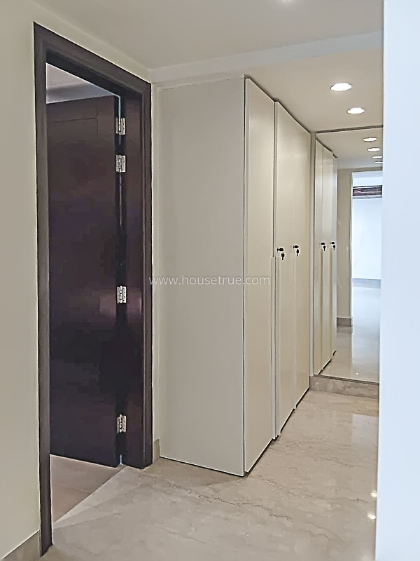 4 BHK Builder Floor For Rent in West End Colony