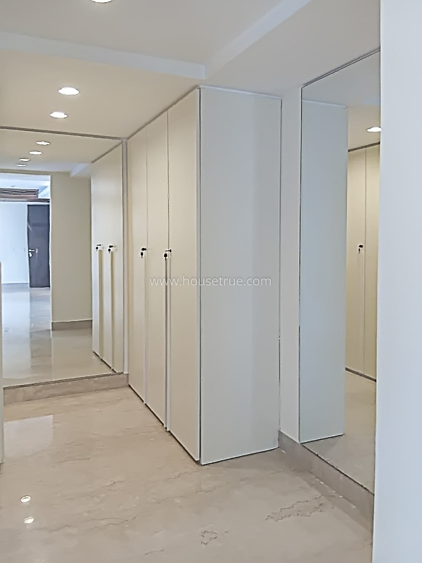 4 BHK Builder Floor For Rent in West End Colony