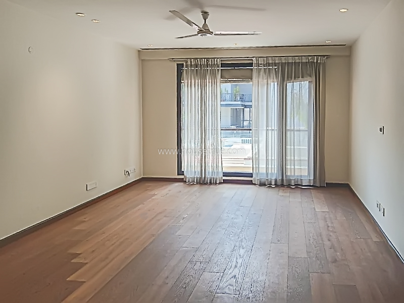 4 BHK Builder Floor For Rent in West End Colony