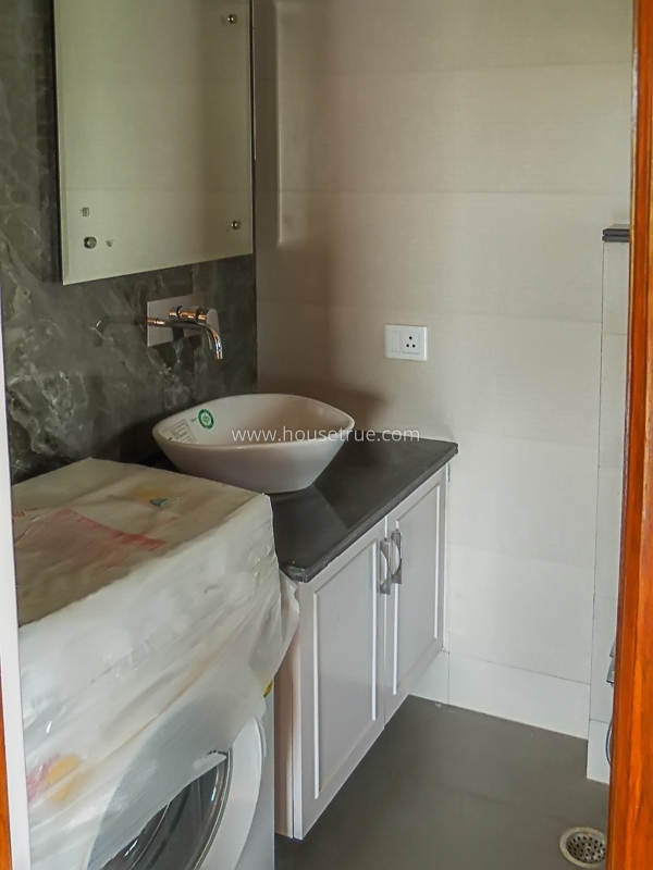 3 BHK Builder Floor For Rent in Nizamuddin East