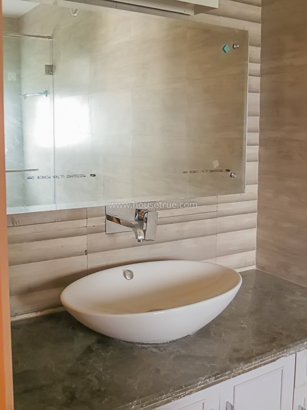 3 BHK Builder Floor For Rent in Nizamuddin East