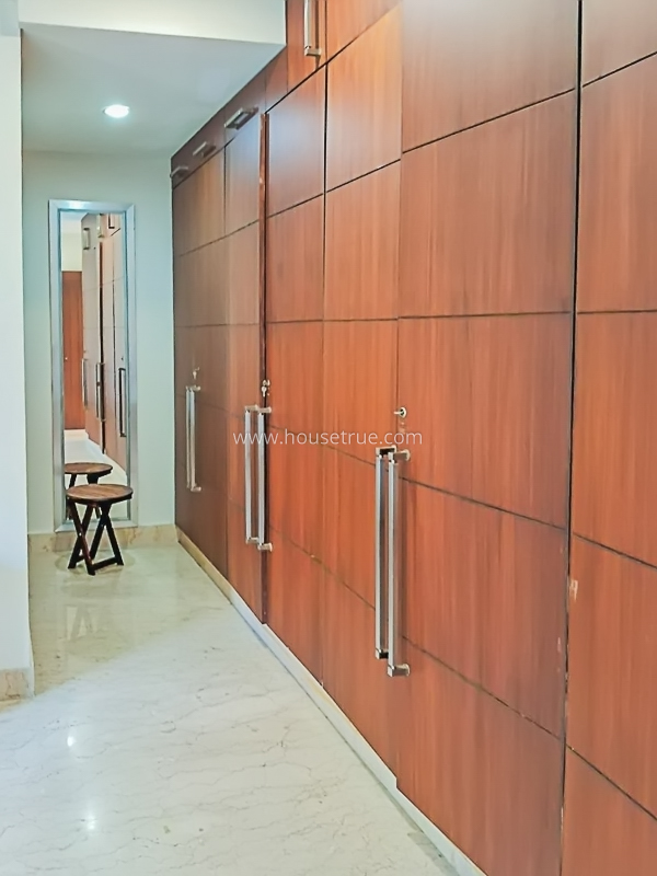 3 BHK Builder Floor For Rent in Defence Colony