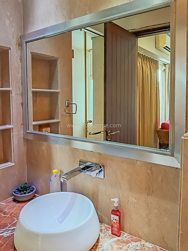 3 BHK Builder Floor For Rent in Defence Colony