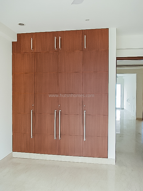 3 BHK Flat For Rent in Defence Colony