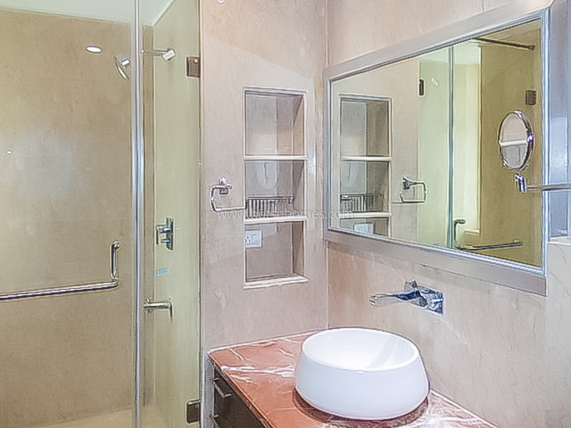 3 BHK Flat For Rent in Defence Colony