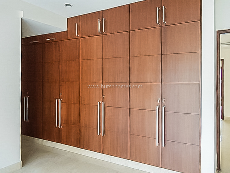 3 BHK Flat For Rent in Defence Colony