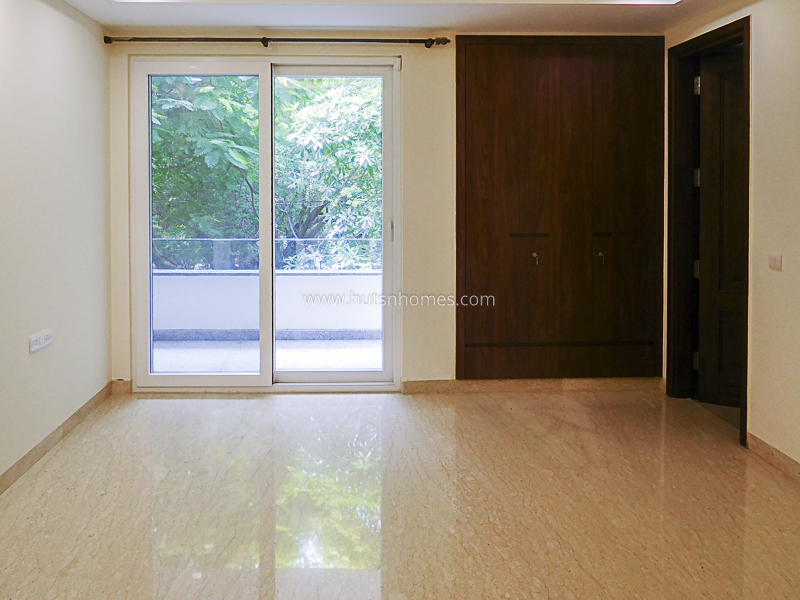 4 BHK Flat For Rent in Defence Colony