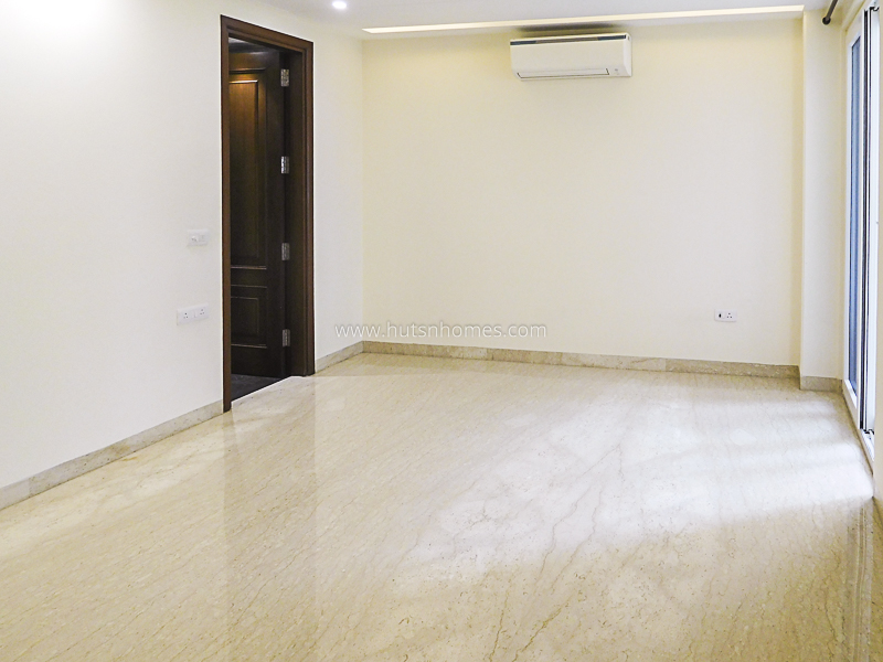 4 BHK Flat For Rent in Defence Colony
