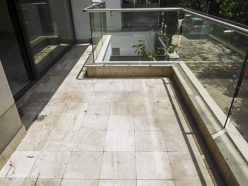 4 BHK Flat For Rent in Nizamuddin East