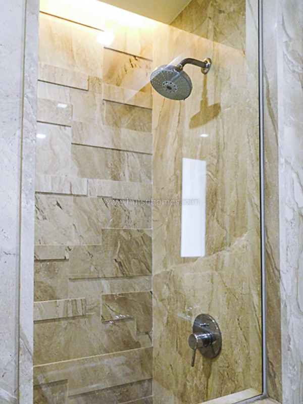 4 BHK Flat For Rent in Nizamuddin East