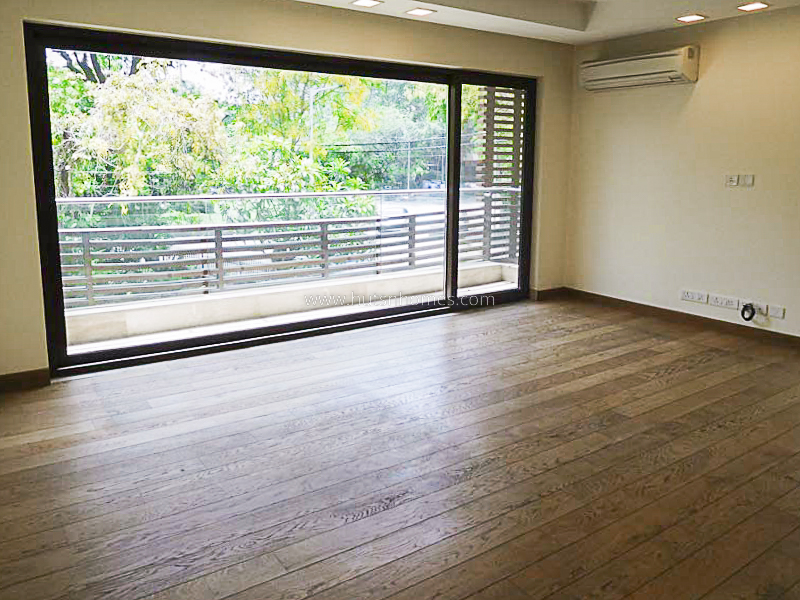 4 BHK Flat For Rent in Nizamuddin East